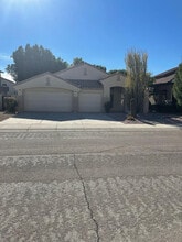 Building Photo - 8201 W Quail Ave