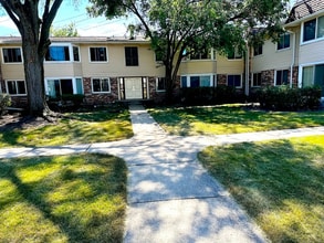 Building Photo - 3108 Roberts Dr
