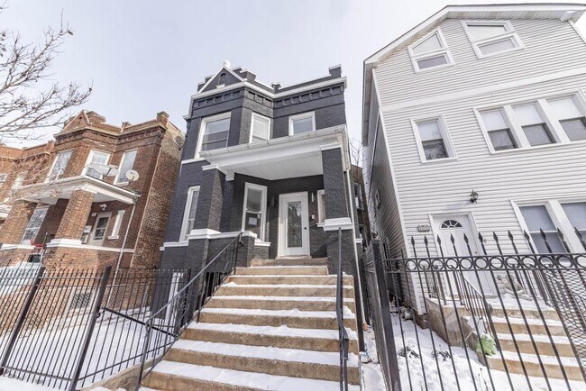 Foto del edificio - 2 bedroom in Chicago IL 60618
