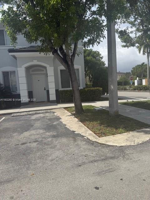 Foto del edificio - 7329 NW 174th Terrace