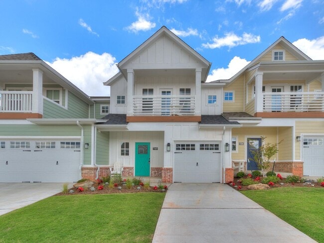 Foto del edificio - Luxury, Zero Maintenance Living Edmond Townhome