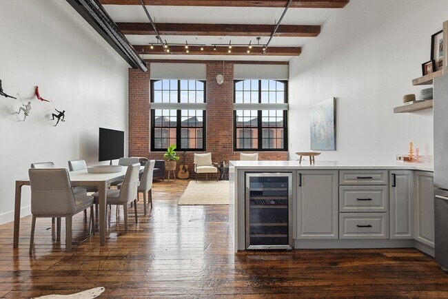 Building Photo - 1 Westinghouse Plz