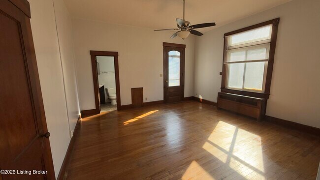 Foto del edificio - 2121 Culbertson Ave