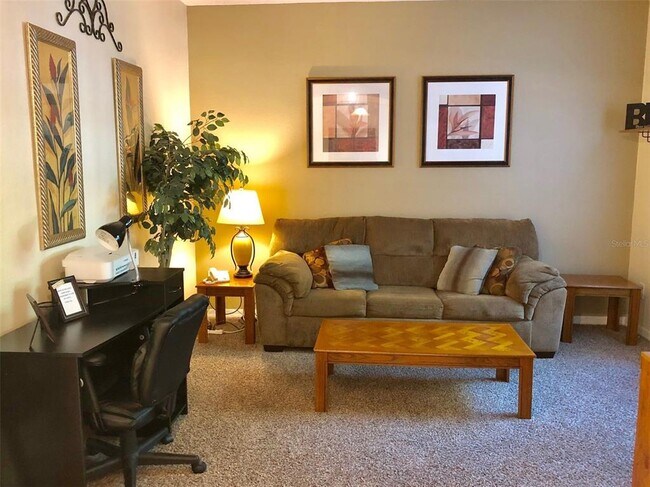 Foto del edificio - 655 Knollwood Dr