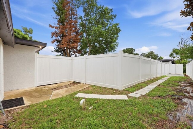 Building Photo - 1711 White Ave