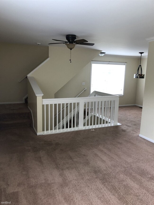 Building Photo - 2 br, 2.5 bath Condo - 832 Lothrop Rd