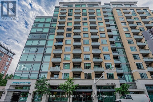 Building Photo - 238 Besserer St