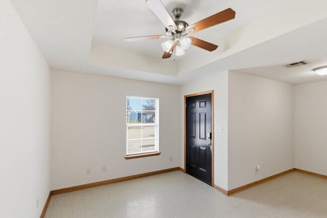 Foto del edificio - 2208 N Malcolm St