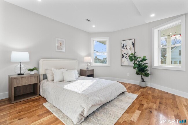 Foto del edificio - 54 Plaza Ave