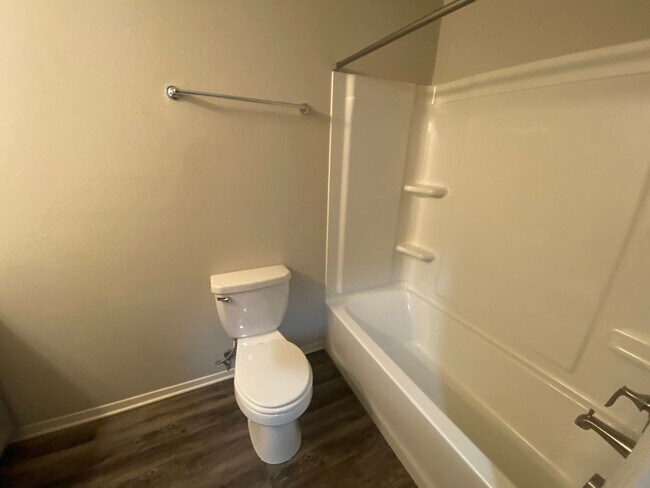 Foto del edificio - SUPER CLEAN 3bedroom/2bathroom home in Brookland