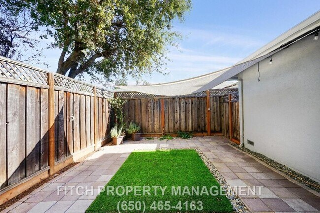 Building Photo - 1109 Junipero Ave