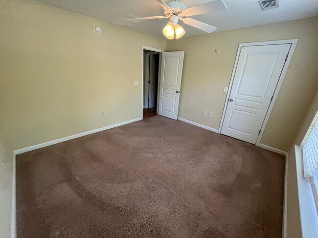 Building Photo - 14-1423 Jameson