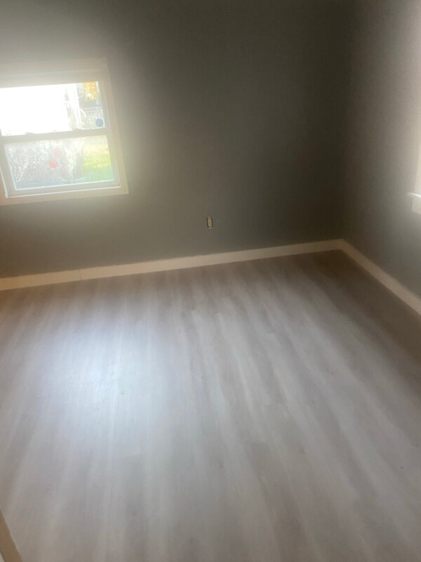 Foto del edificio - 1809 E 23rd St N