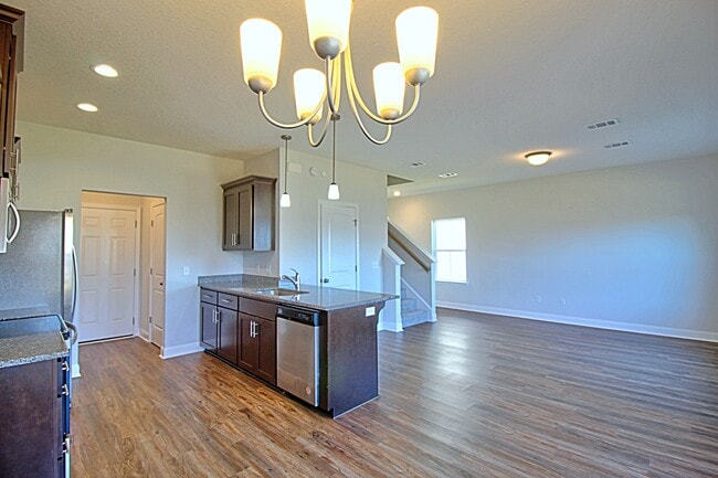 Building Photo - 106 Centennial Ct