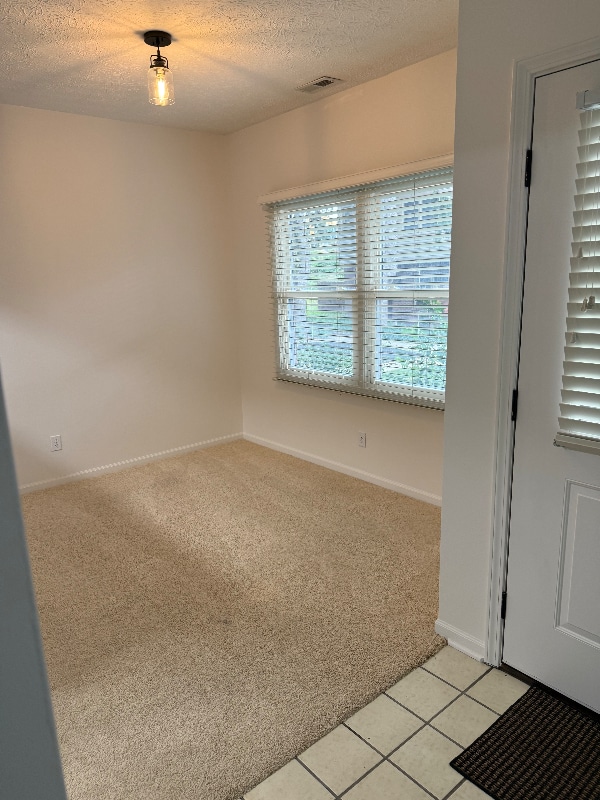 Building Photo - 9523 Maple Way