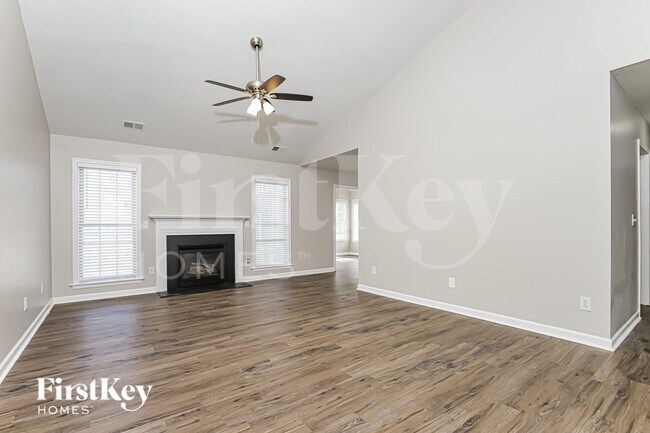 Foto del edificio - 5902 Black Willow Dr