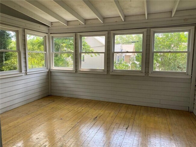 Foto del edificio - 101 1st Ave NW