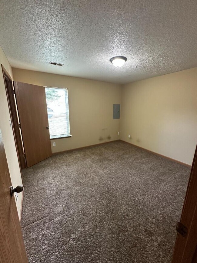 Foto del edificio - 310 E Liberty Ln