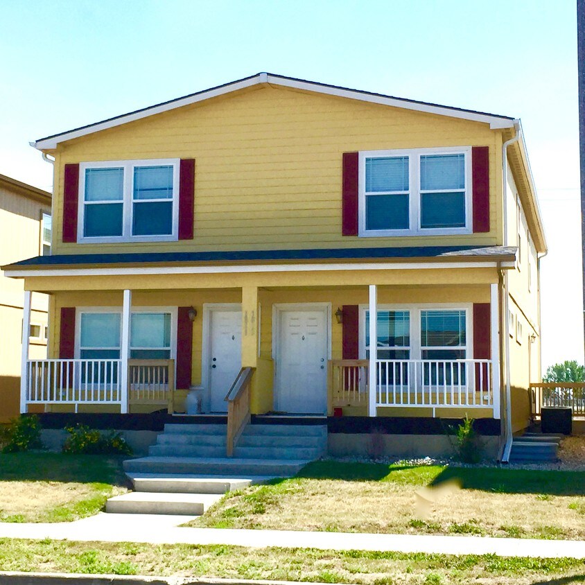 1815 Bison Dr, Williston, ND 58801 Townhome Rentals in Williston ND