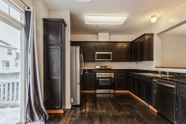 Building Photo - 3023 Nicklaus Ln