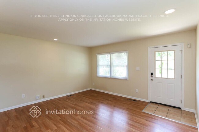 Foto del edificio - 808 Cypress Ln