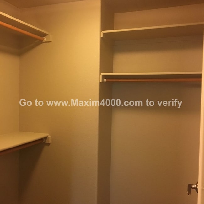Building Photo - 2535 Knollwood Dr 1205 - 2 BR Unfurnished