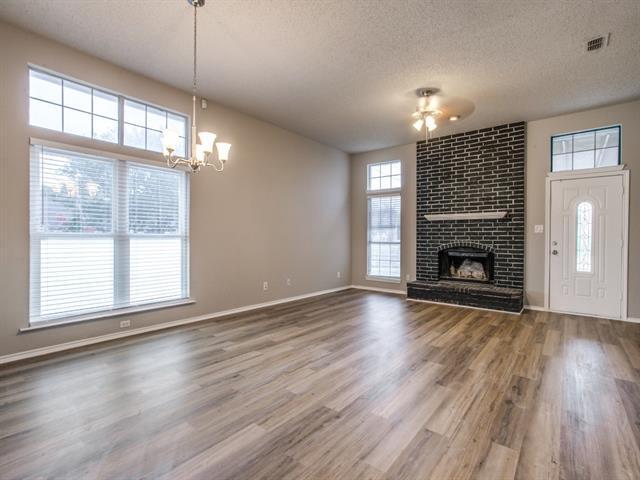 Foto del edificio - 428 Surrey Pl