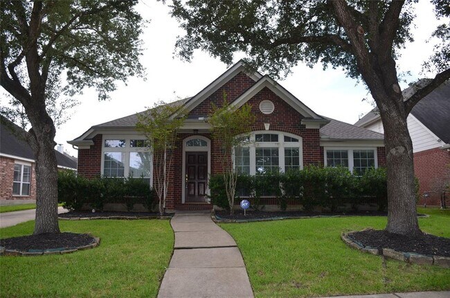 Foto del edificio - 4810 Claridge Park Ln