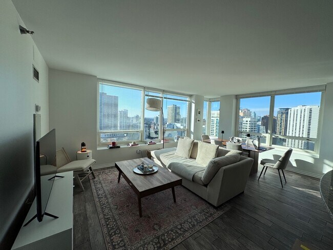 Foto del edificio - 33 W Ontario St