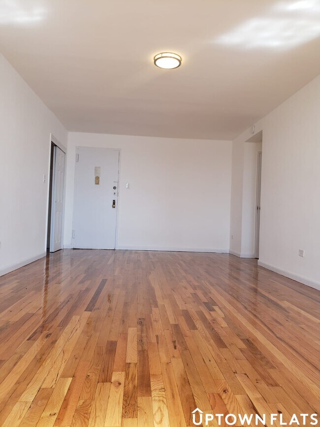 Foto del edificio - 3255 Randall Ave