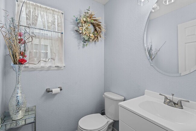 Building Photo - 9466 Shinnecock Ct
