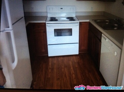 Building Photo - 295 Winding River Dr