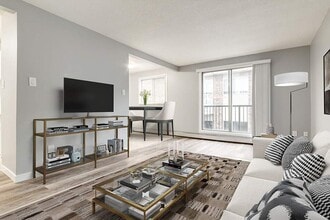 Building Photo - Linda Manor