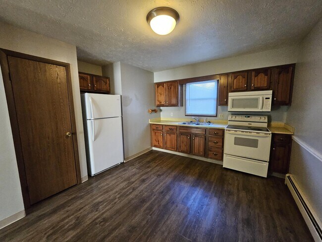 Building Photo - 148 Kendall Ave