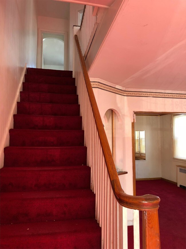 Foto del edificio - 1143 Magee Ave