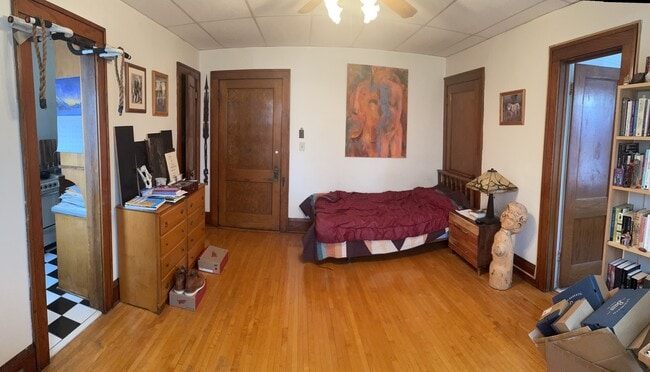 Área de estar - 2507 Nicollet Ave