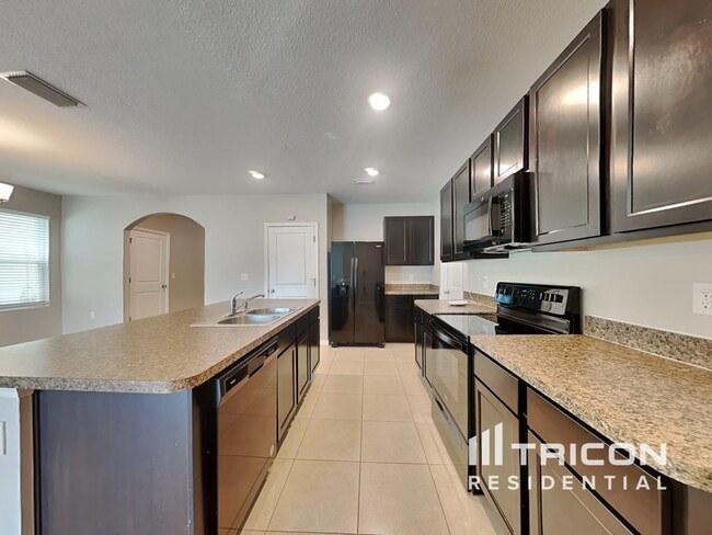 Building Photo - 10305 Geese Trail Cir