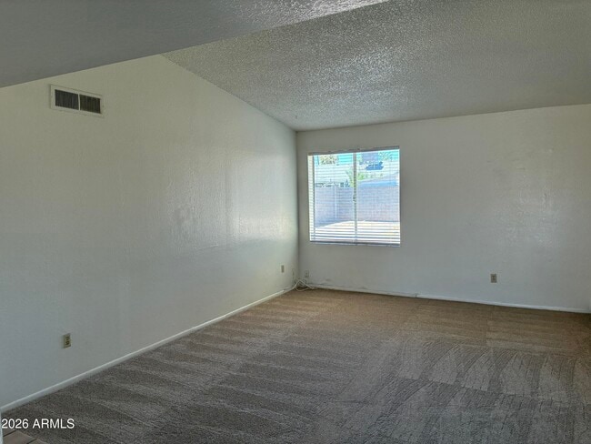 Foto del edificio - 5915 W Tierra Buena Ln