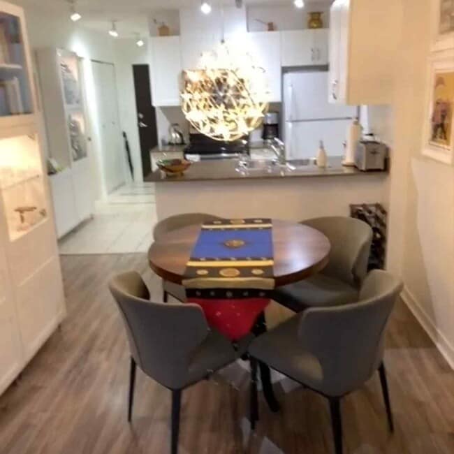 Building Photo - 938 Smithe St