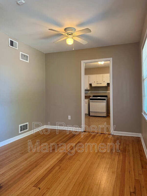 Foto del edificio - 3698 Philsdale Ave