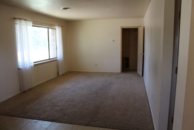 Foto del edificio - 4101 N Gold St