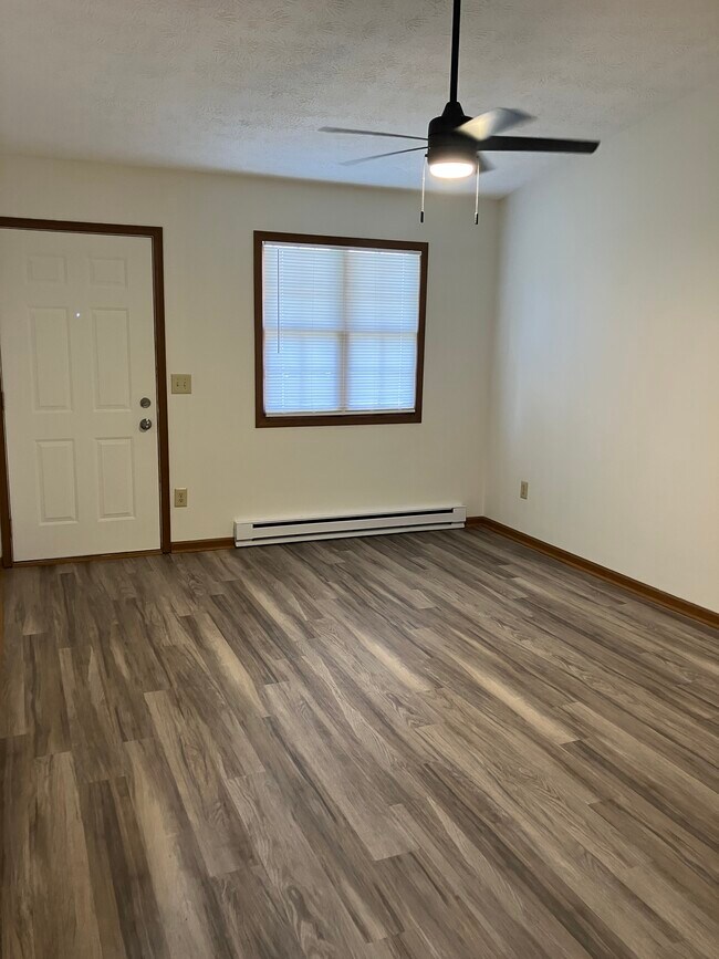 Foto del edificio - 1550 Windridge Pl