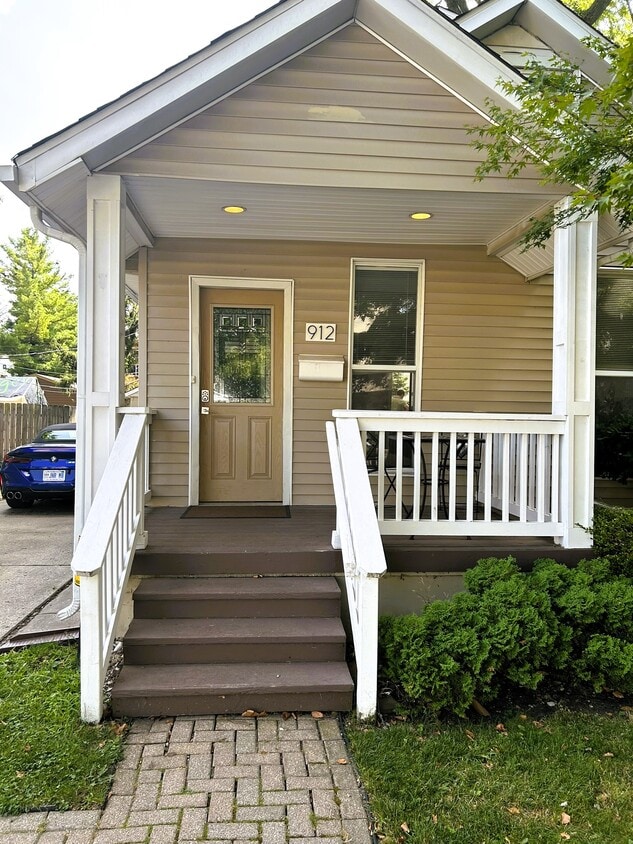 Primary Photo - 912 Humphrey Ave