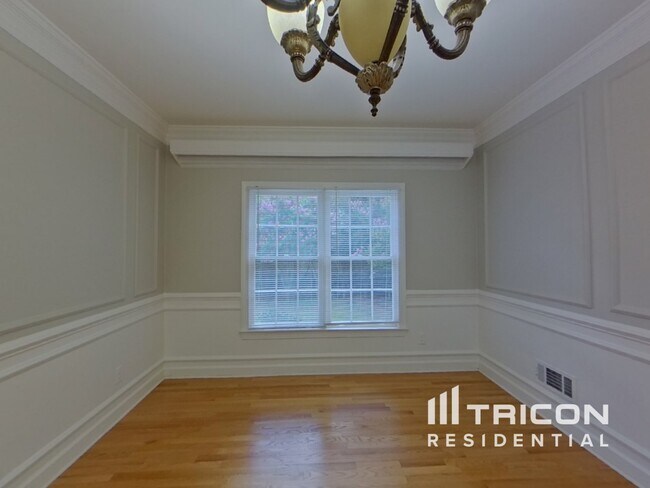 Foto del edificio - 5630 Vicarage Walk