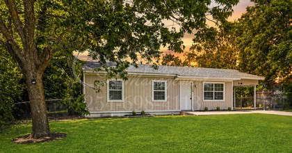 Building Photo - 130 E Ruby Rd