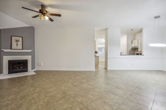 Building Photo - 18617 Hiddenbay Way