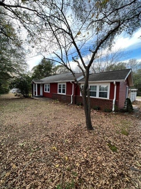 Primary Photo - 12334 W Greenville Hwy