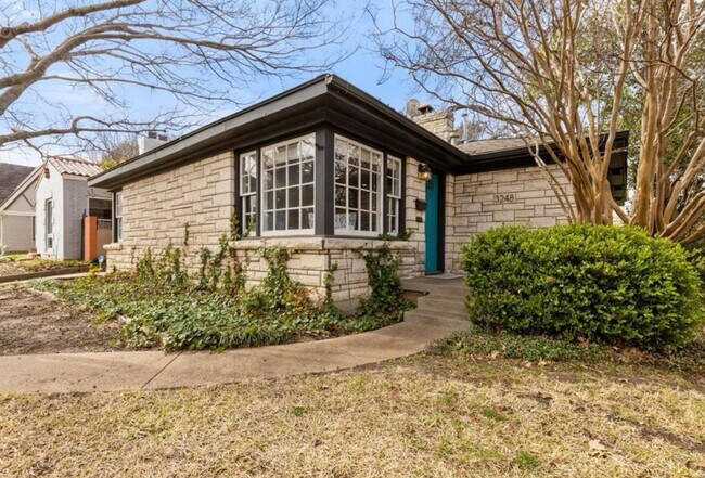 Foto del edificio - 3248 Cockrell Ave