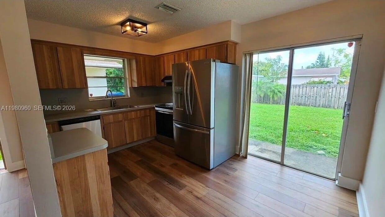 Photo - 2511 Hayes Street 2511, Hollywood, FL 33020