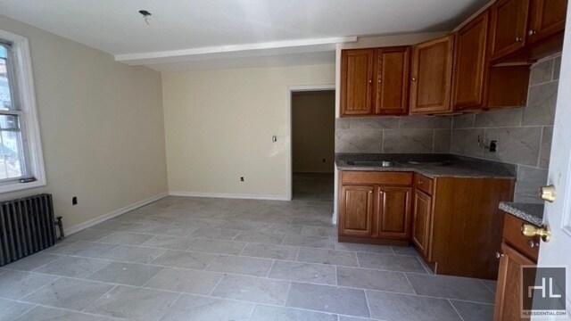 Foto del edificio - GUT RENOVATED 1 BEDROOM  EAST 40 STREET/ P...